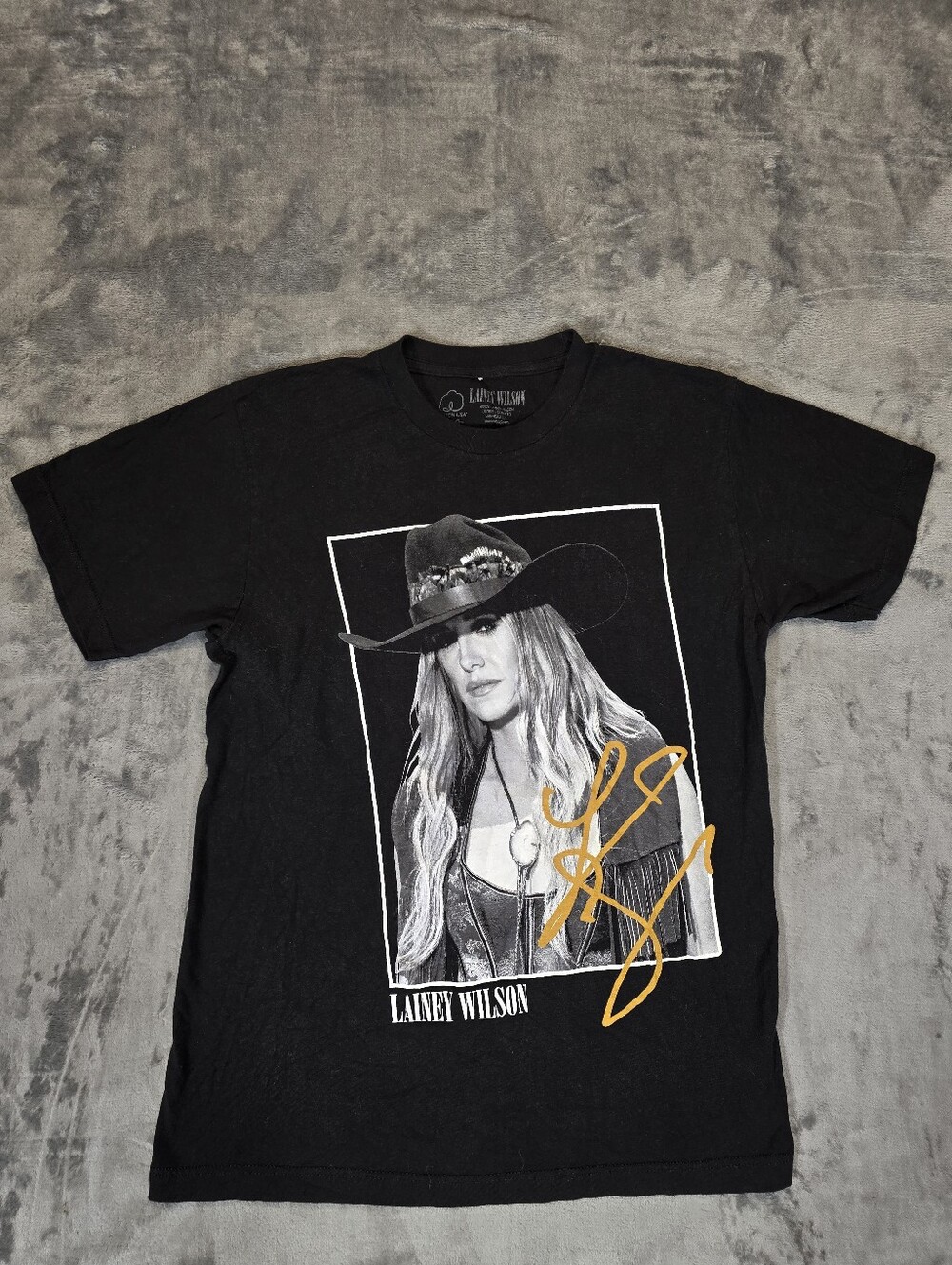 Lainey Wilson Gold Signature Concert T Shirt Size Medium Tour Black
